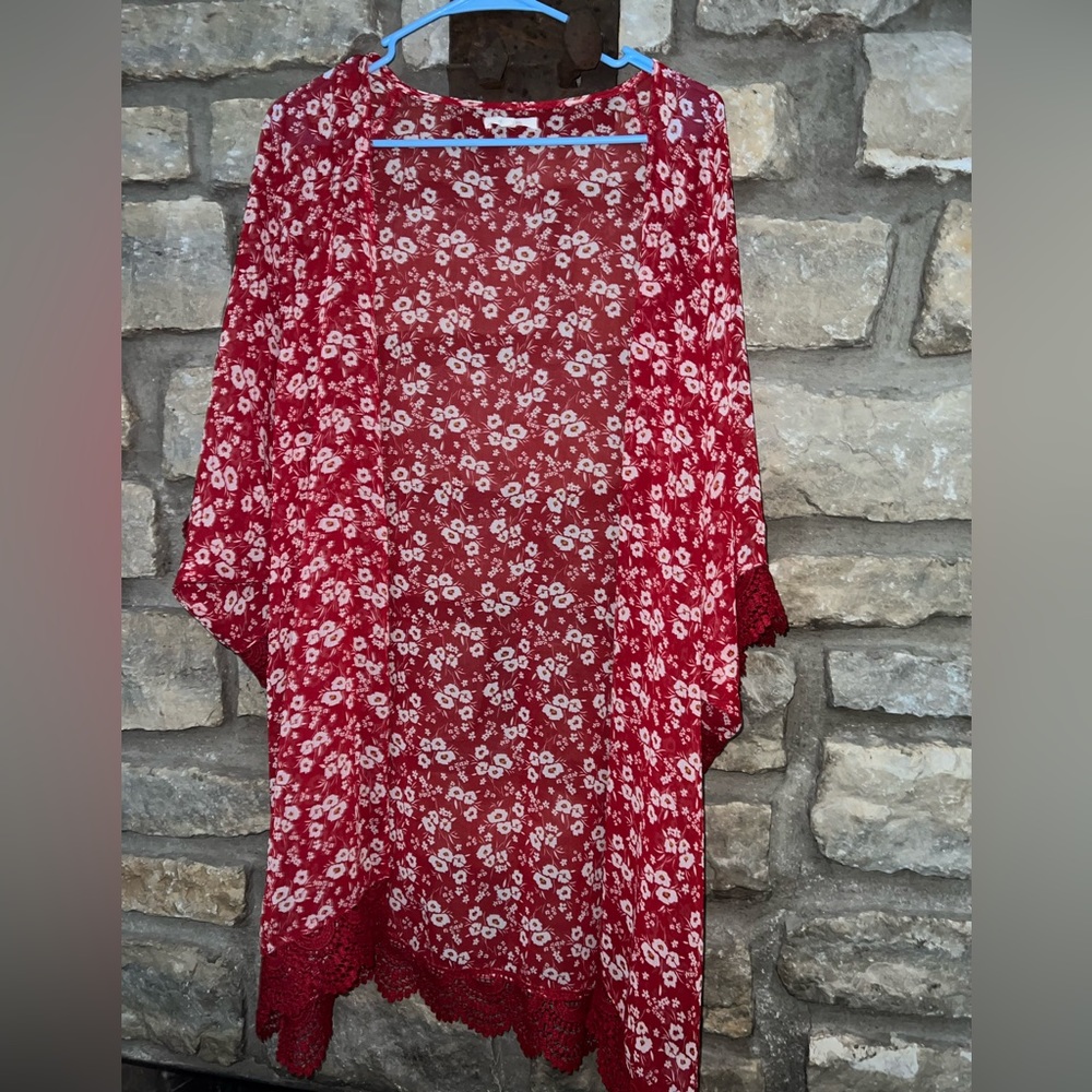 Red and white floral short sleeve cardigan from Maurice’s size 1 plus